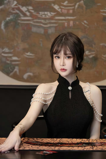 川普老婆的币！一家人就要整整齐齐的